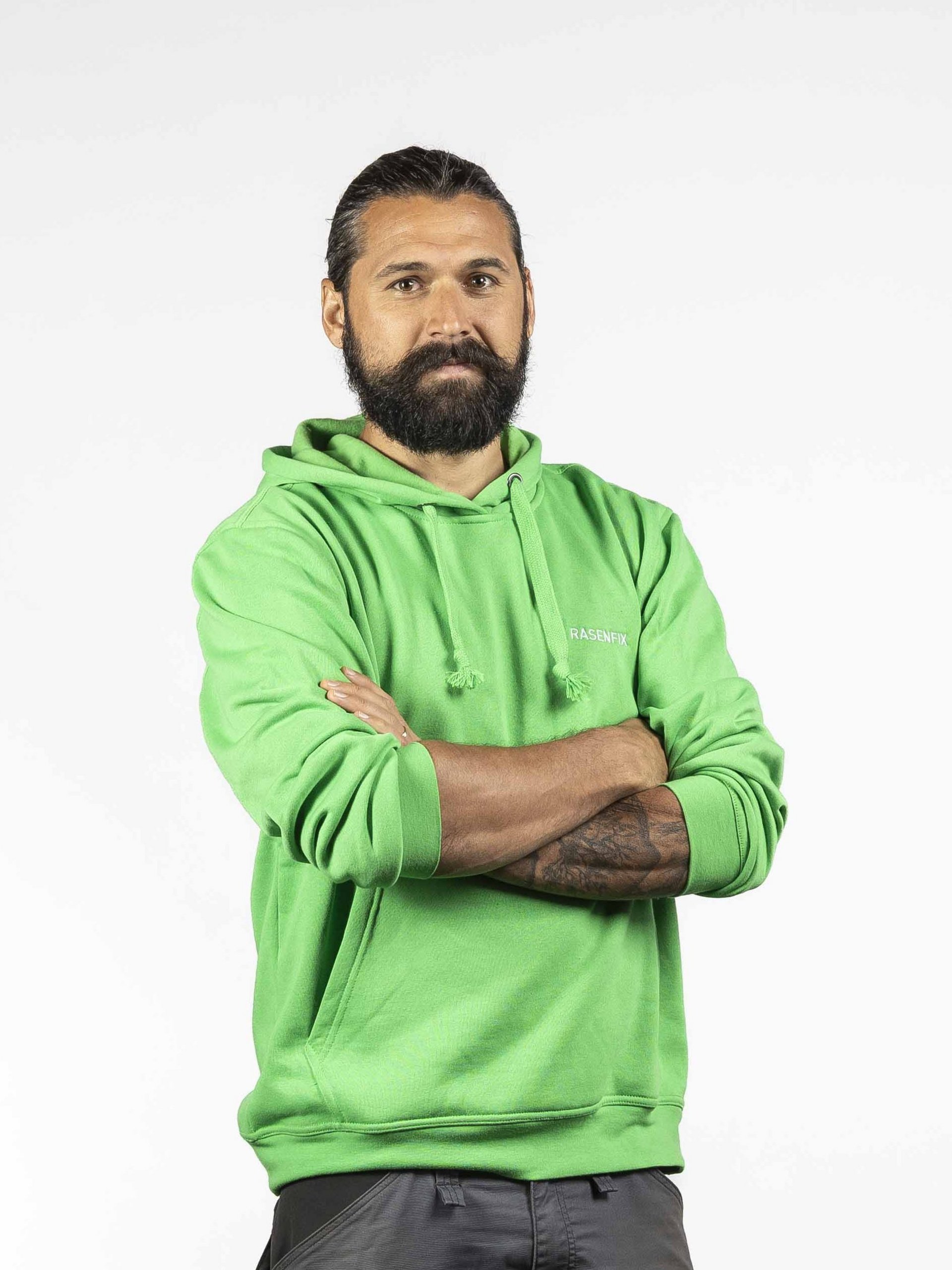 Dach begrünen. Natur lieben. Dich glücklich sehen. Das Team. Dach begrünen. Natur lieben. Dich glücklich sehen. Das Team.