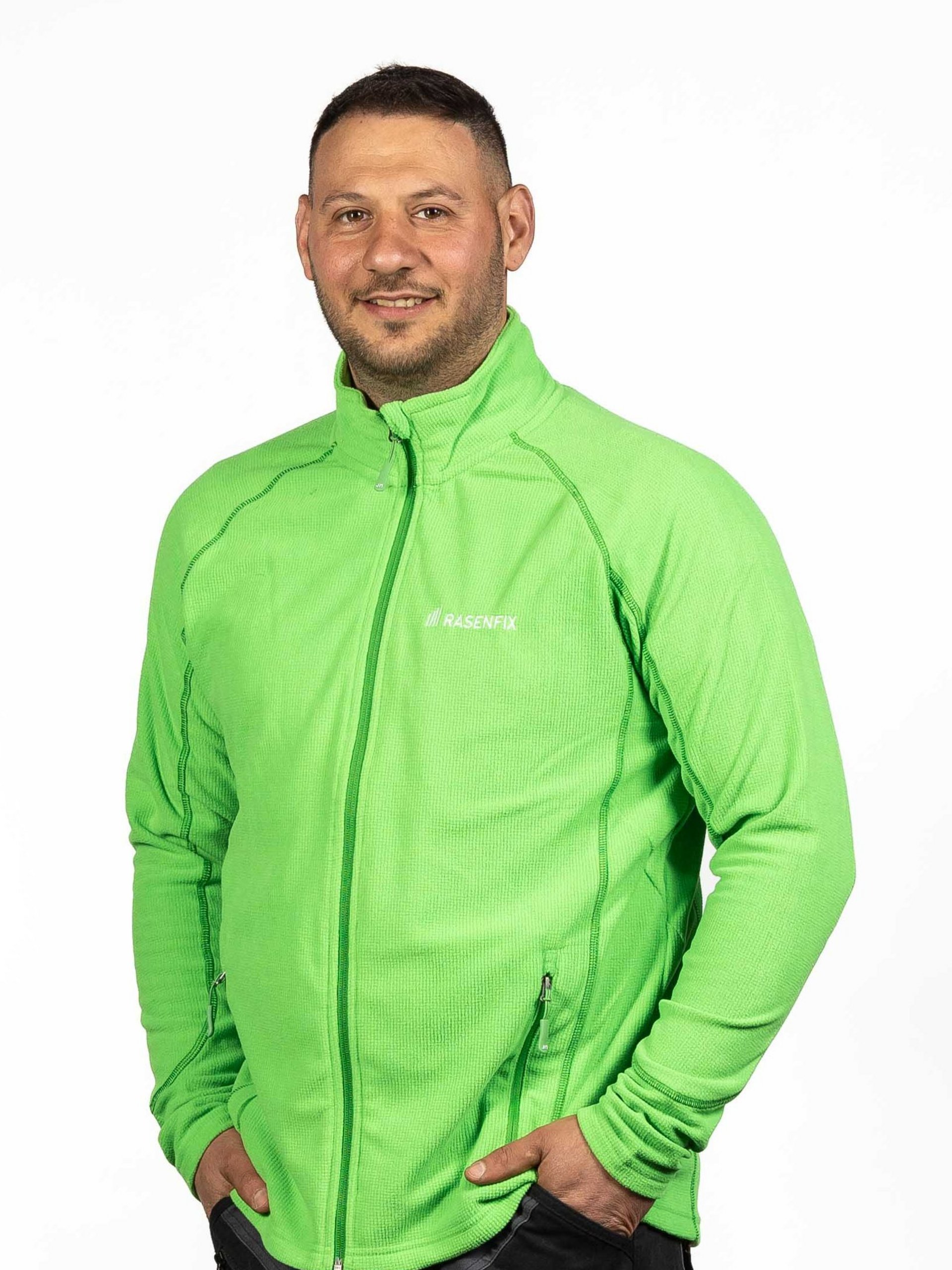 Dach begrünen. Natur lieben. Dich glücklich sehen. Das Team. Dach begrünen. Natur lieben. Dich glücklich sehen. Das Team.